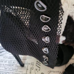 CHARLOTTE RUSSE  FISHNET TIE UP O/T BOOTIE